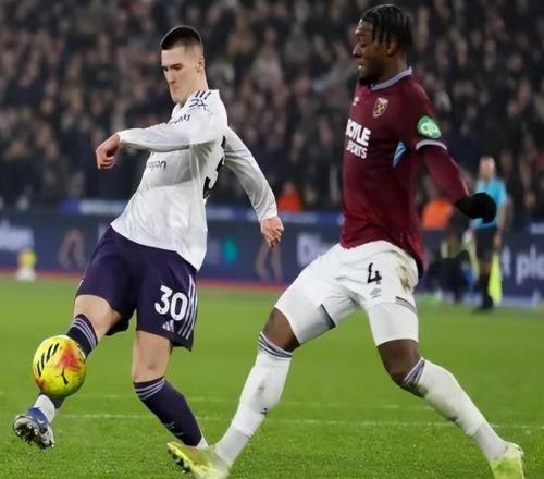 羅素指控韋,斯達賓涉嫌,人身攻擊,明发彩票官方网站,明发彩票团队,明发彩票,明发彩票体育集团,明发彩票赛事平台,明发彩票直播公司