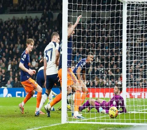 上海海港惊,险取胜青岛,西海岸,明发彩票官方网站,明发彩票团队,明发彩票,明发彩票体育集团,明发彩票赛事平台,明发彩票直播公司